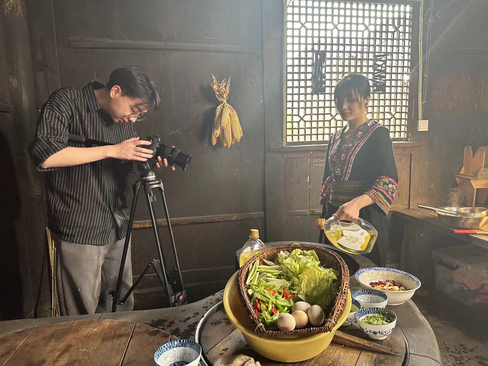 “綠水青山”到“金山銀山”——余上鷗 直播公司外拍案例分享