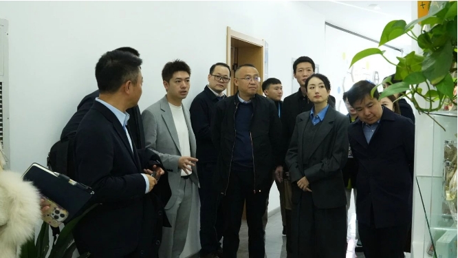 深化合作交流 攜手共謀發(fā)展 | 貴州文旅集團(tuán)一行蒞臨余上鷗調(diào)研走訪